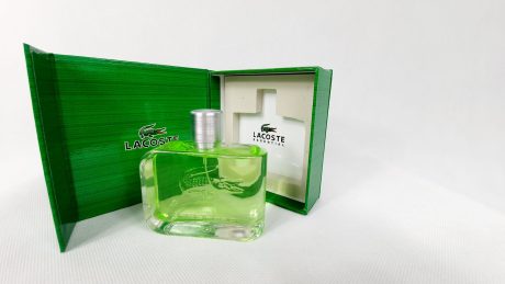 opakowanie-specjalne-lacoste-essential-125ml-edt.jpg
