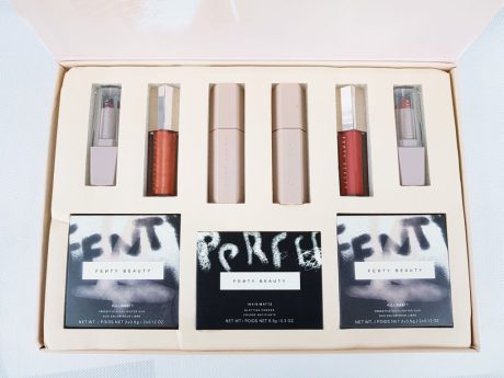 zestaw-fenty-beauty-by-rihanna.jpg
